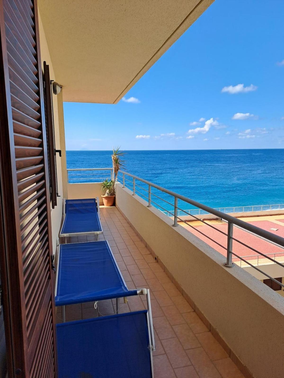 Sea House Bagnara Calabra Apartman Kültér fotó