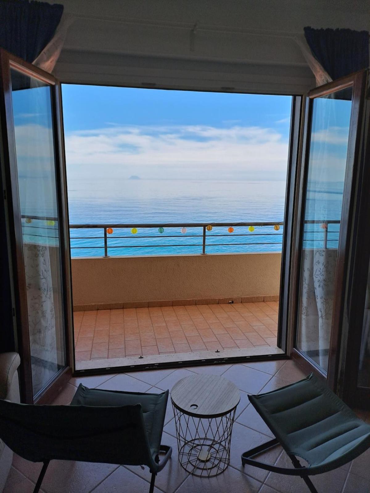 Sea House Bagnara Calabra Apartman Kültér fotó